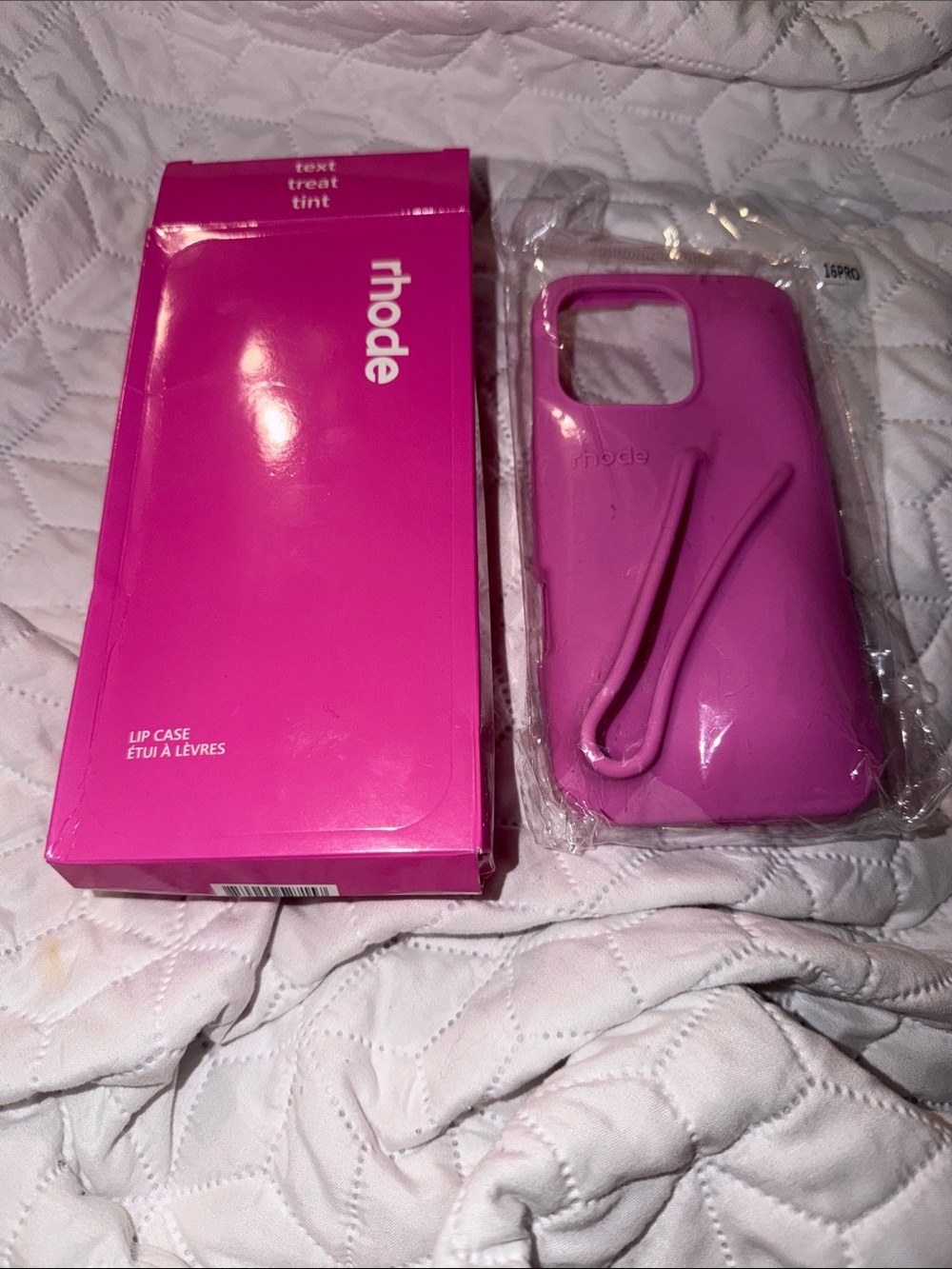 RHODE Lip Case Pink iPhone 16 Pro NWT New in Box